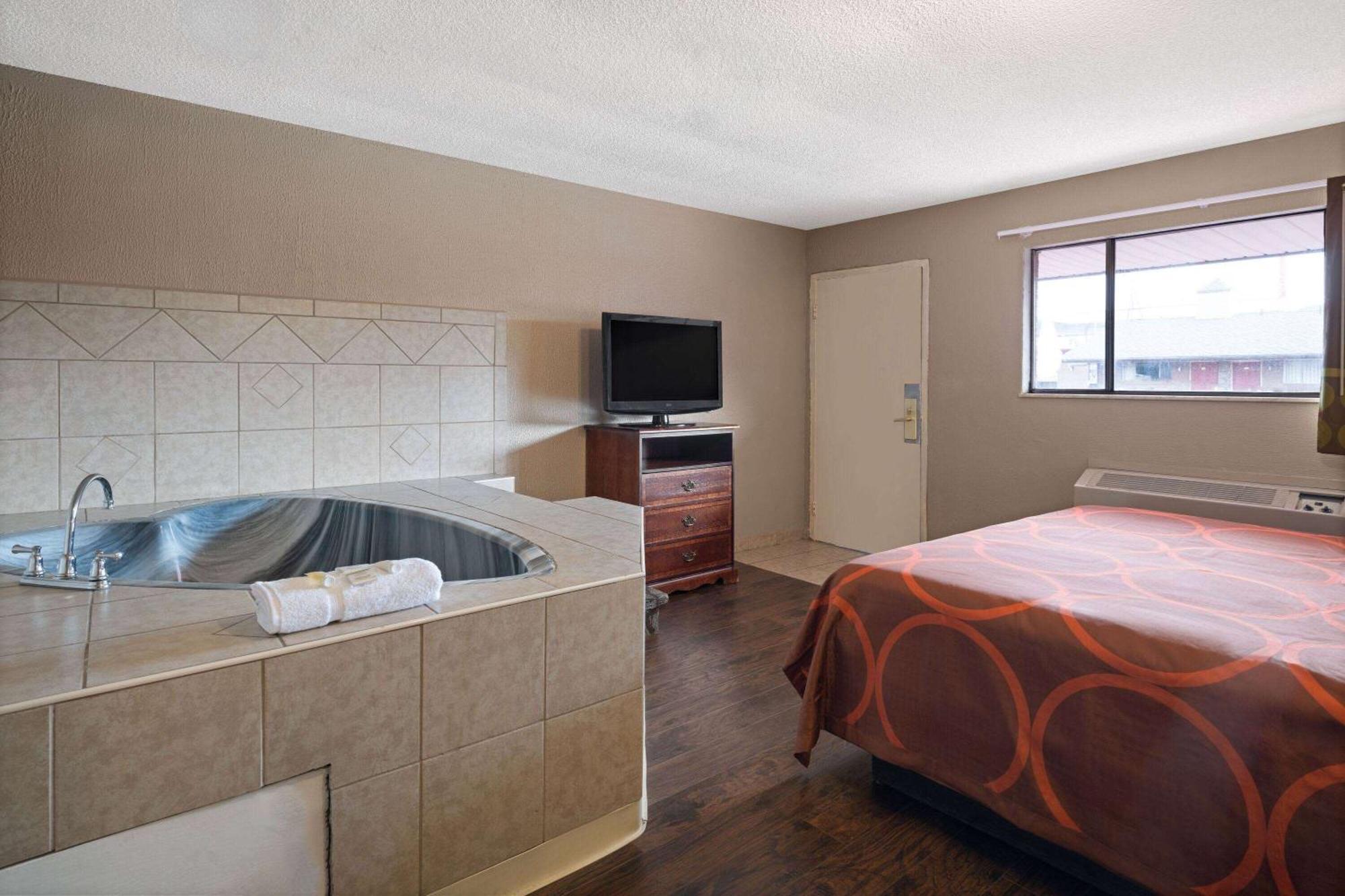 Super 8 By Wyndham Youngstown Girard Exterior foto